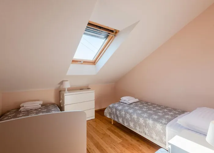 Traper With Sea View And Private Pool Апартаменты Marusici (Split-Dalmatia)