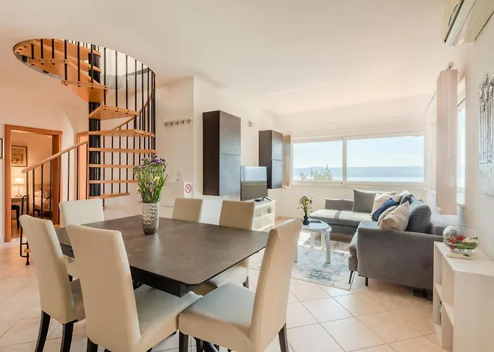 Traper With Sea View And Private Pool Апартаменты *
