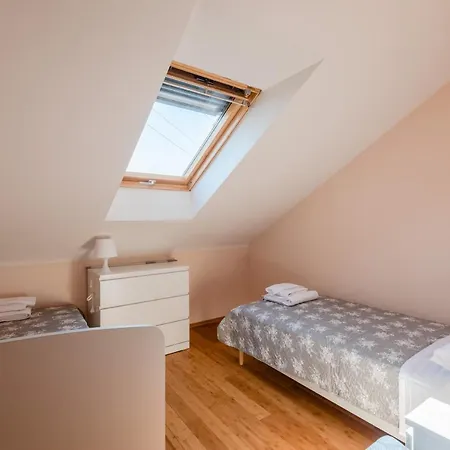 Traper With Sea View And Private Pool Apartman Marusici