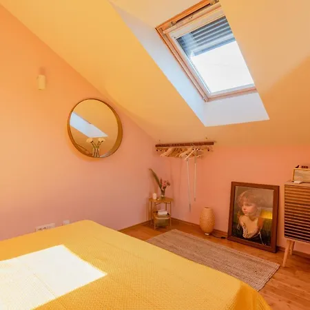 Apartment Traper With Sea View And Private Pool Marusici (Split-Dalmatia)