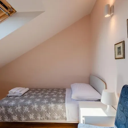 Traper With Sea View And Private Pool Apartman Marusici