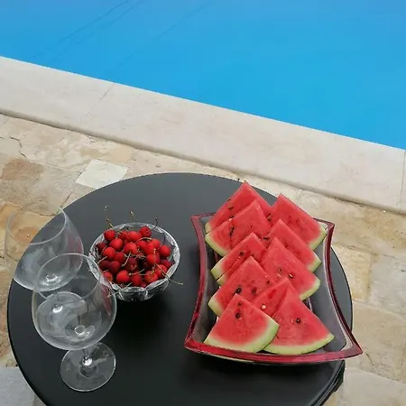 Traper With Sea View And Private Pool Apartman