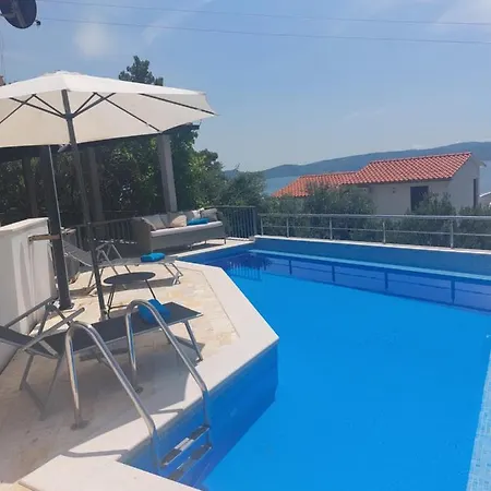 Traper With Sea View And Private Pool Apartment